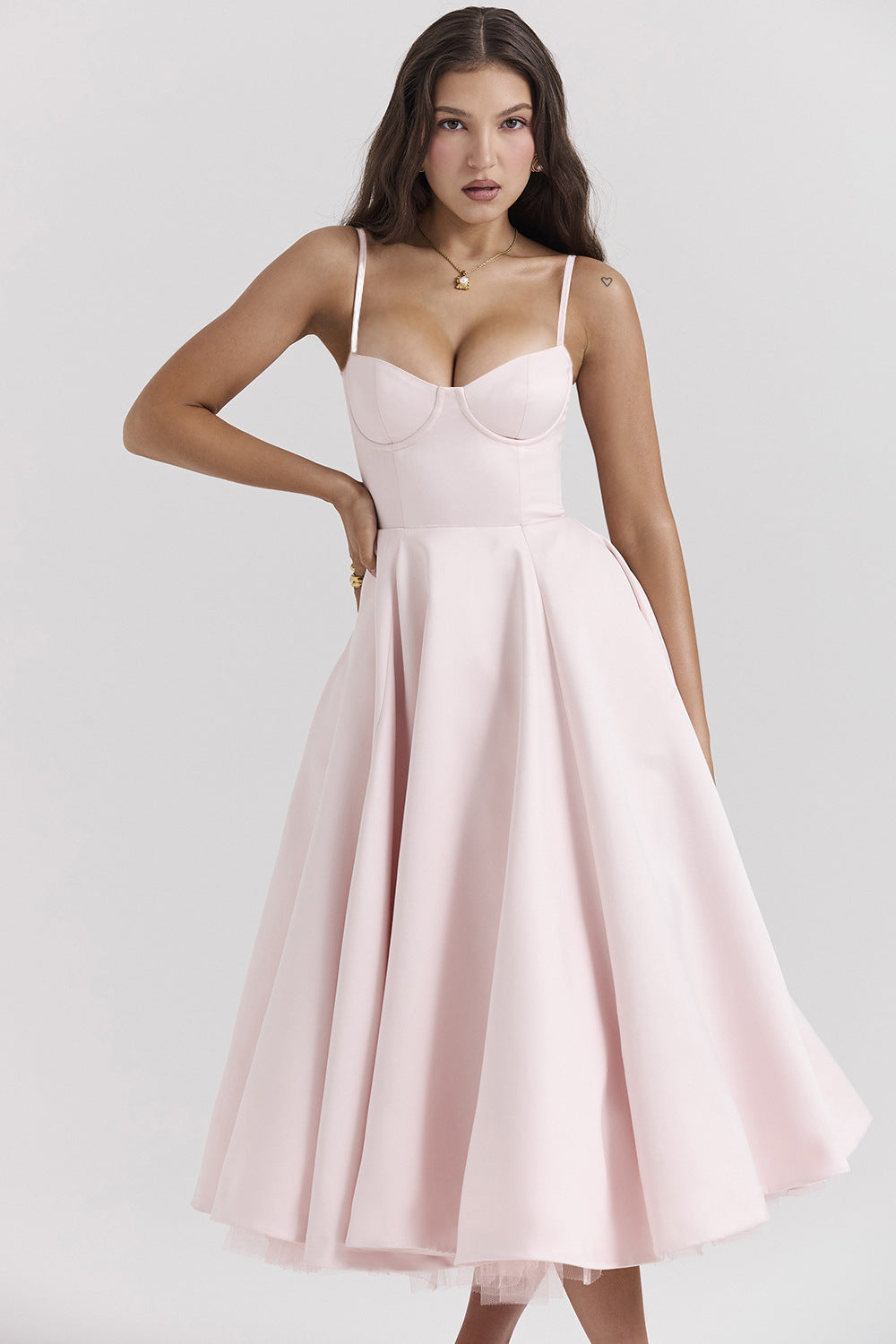 Valeria - Vestido midi romántico de verano