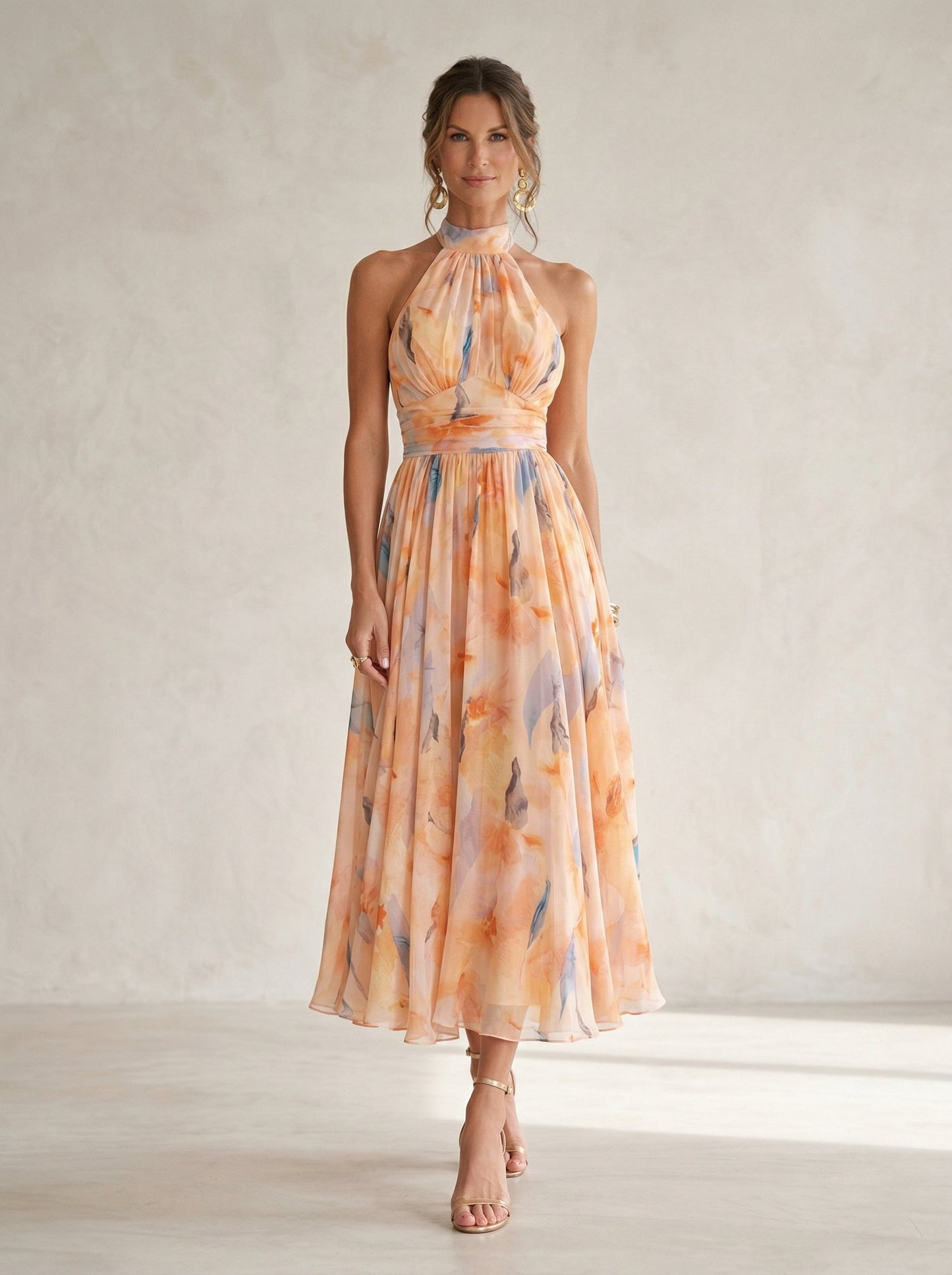 Vestido de Cuello Halter con Estampado de Acuarela