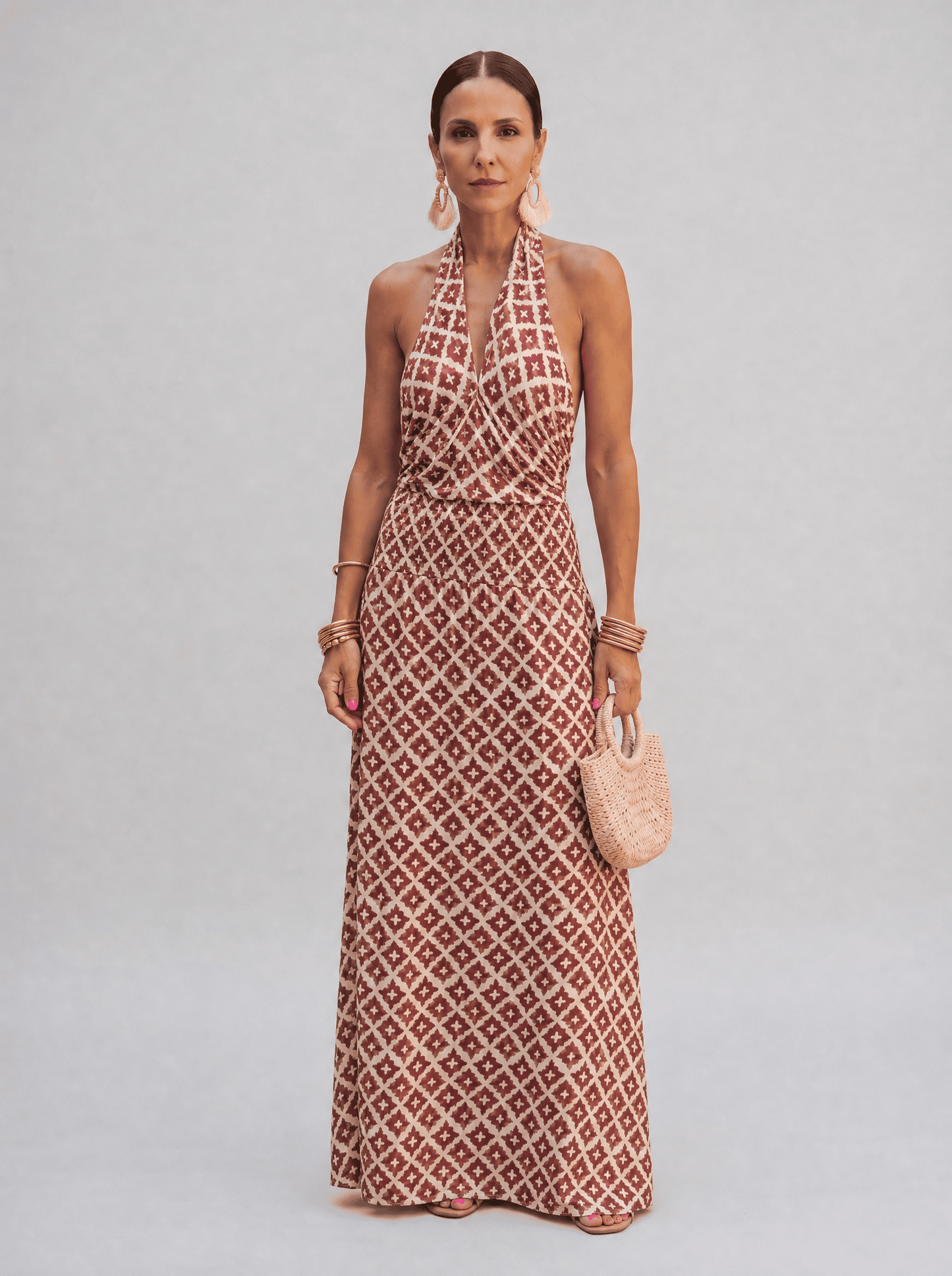 Vestido Elegante con Diseño de Hombros Descubiertos