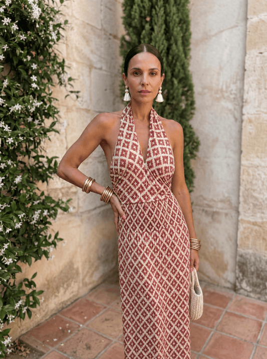 Vestido Elegante con Diseño de Hombros Descubiertos